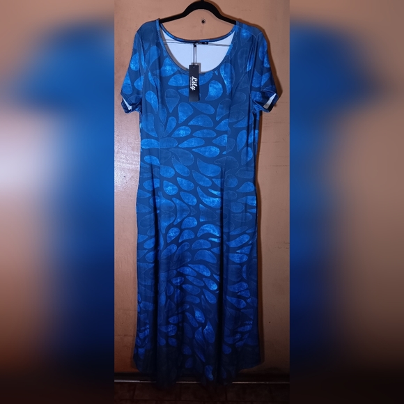 lily by firmiana Dresses & Skirts - Lily By Firmiana Womrns Ankle Length Dress XL Blue Petals W/ Pockets
